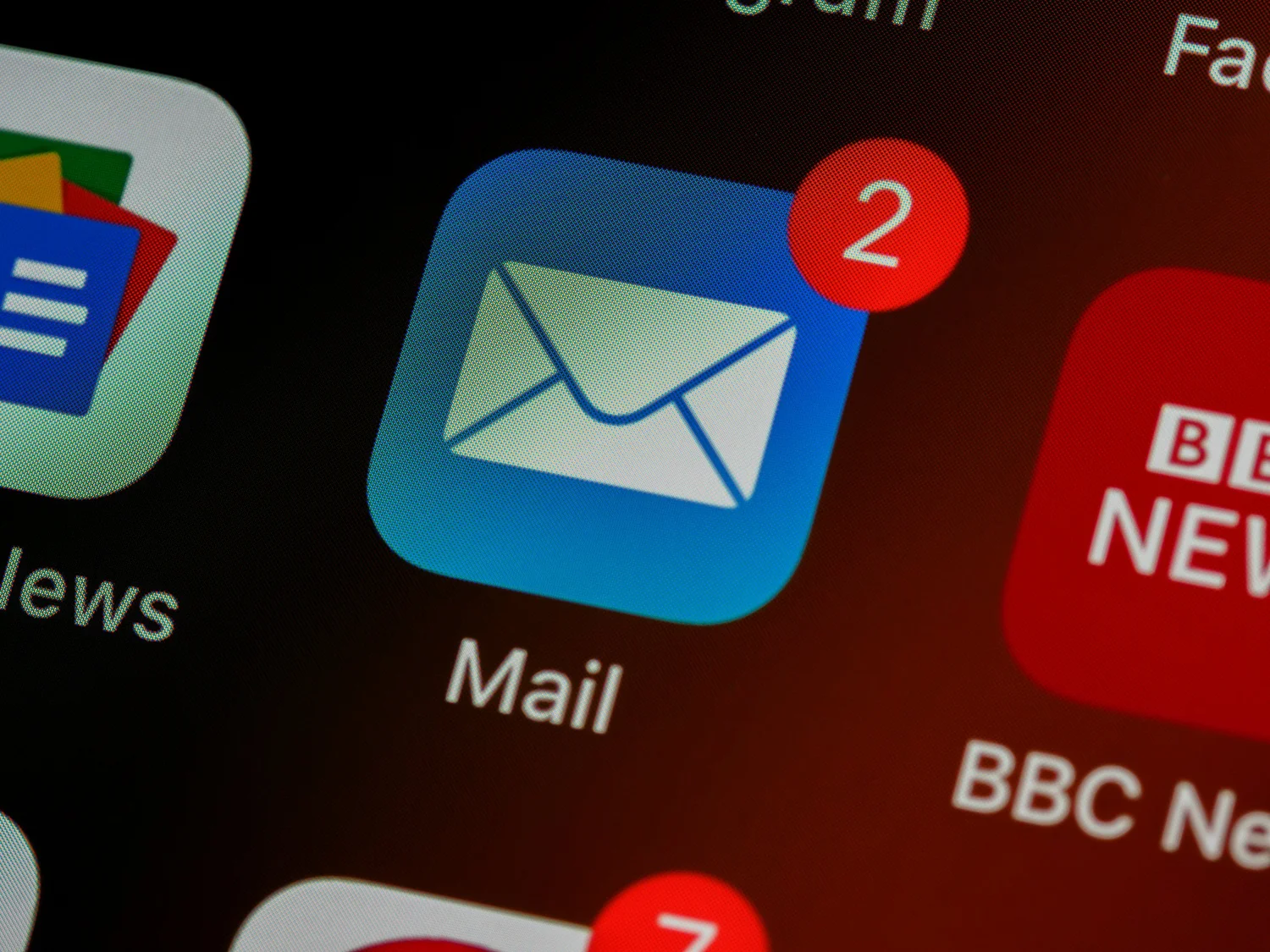 Mail app icon with unread messages waiting